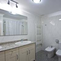 Two-Bedroom Apartment (5 Adults)