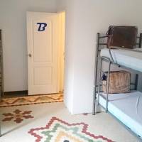 Family Room with Shared Bathroom (8 Adults)
