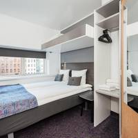 Commodore Room