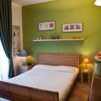 Three-Bedroom Apartment with Pool and Sea View