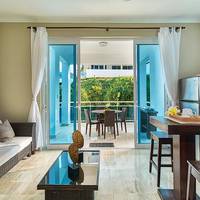 Apartment with Garden View