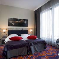 Standard Double Room with Spa Access 