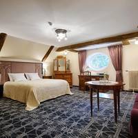 Sky Parlor Spacious Double or Twin Room