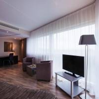 Deluxe King Room with Spa Access