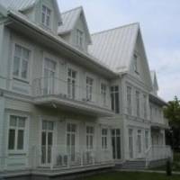 Three-Bedroom Apartment with Balcony