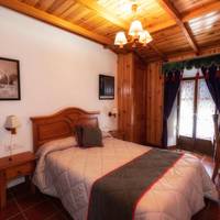 Double Room (1 Adult)