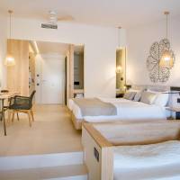 Open Suite with Sea View