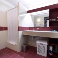 Studio (2 Adults + 2 Children)
