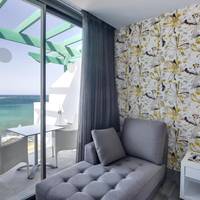Deluxe Double Room with Balcony and Sea View