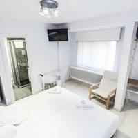 Twin Room with Private Bathroom
