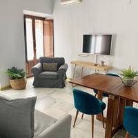 Triplex with balcony, Calle Ximenez de enciso 13
