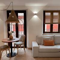 Duplex Apartment with Terrace - Mesón del Moro