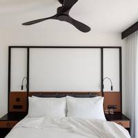 Deluxe King Room with Sea View