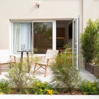 Deluxe Apartment with Terrace