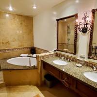 Deluxe Queen Room with Two Queen Beds