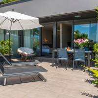One-Bedroom Apartment with Terrace