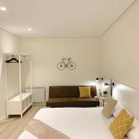 Deluxe Room with Private Bathroom