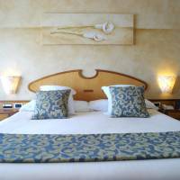 Deluxe Room with Balcony and Sea View