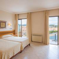 Triple Room with Sea View