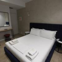 Deluxe Double Room with Side Sea View