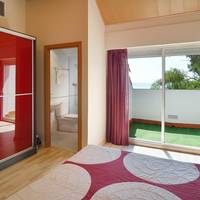 Two-Bedroom Apartment (4-6 Adults)