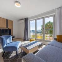 Superior One-Bedroom Apartment
