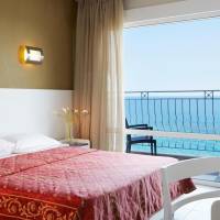 Double or Twin Room with Sea View