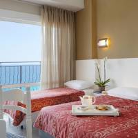 Triple Room with Sea View