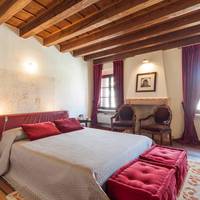Suite with City View -  Piazza Erbe - Vicolo Dietro Pozzo San Marco 11A