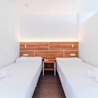 Studio (2 Adults)