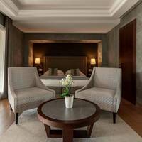 Suite with Mountain View