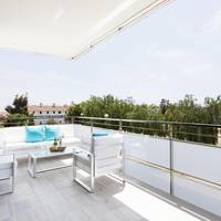 Superior Three-Bedroom Apartment - Plaça Josep Roca i Pons, 1 - 1