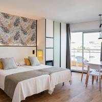 Superior Family Room (2 Adults + 2 Children)