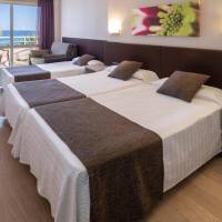 Double or Twin Room with Sea View (2 Adults + 1 Child)