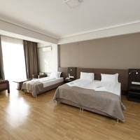 Triple Room with City View