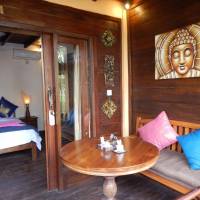 Queen Room with Garden View