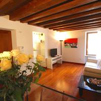 Superior One-Bedroom Apartment