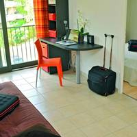 One-Bedroom Apartment (4 Adults)