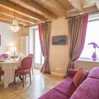 Two-Bedroom Apartment - Split Level