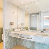 Standard Double Room (2 Adults)