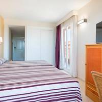 Double Room with Frontal Sea View (2 Adults)