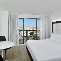The Innside Premium Room with Bay View
