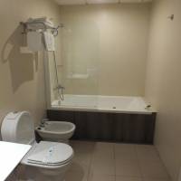 Queen Room with Spa Bath