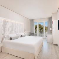 Keep the Secret - Double or Twin Room with Side Sea View