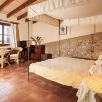 Studio (2 Adults)