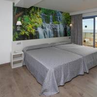 Double or Twin Room with Sea View