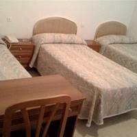 Трехместный