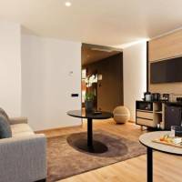 The Level Suite (2 Adults + 1 Child)