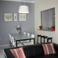 Three-Bedroom Apartment- Pedro Roldan, 3 
