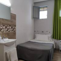 Single Room with Shared Bathroom